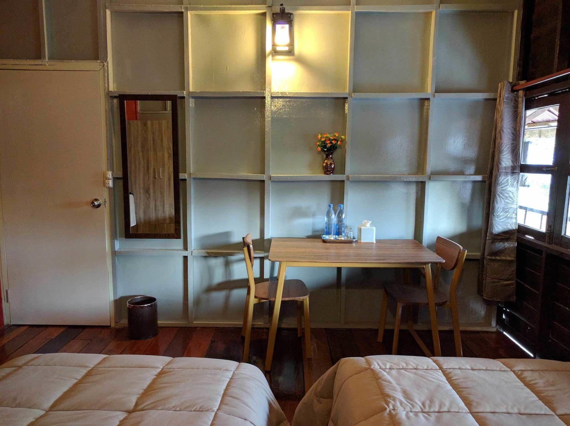 Funky Box Hostel Chiang Khong Esterno foto