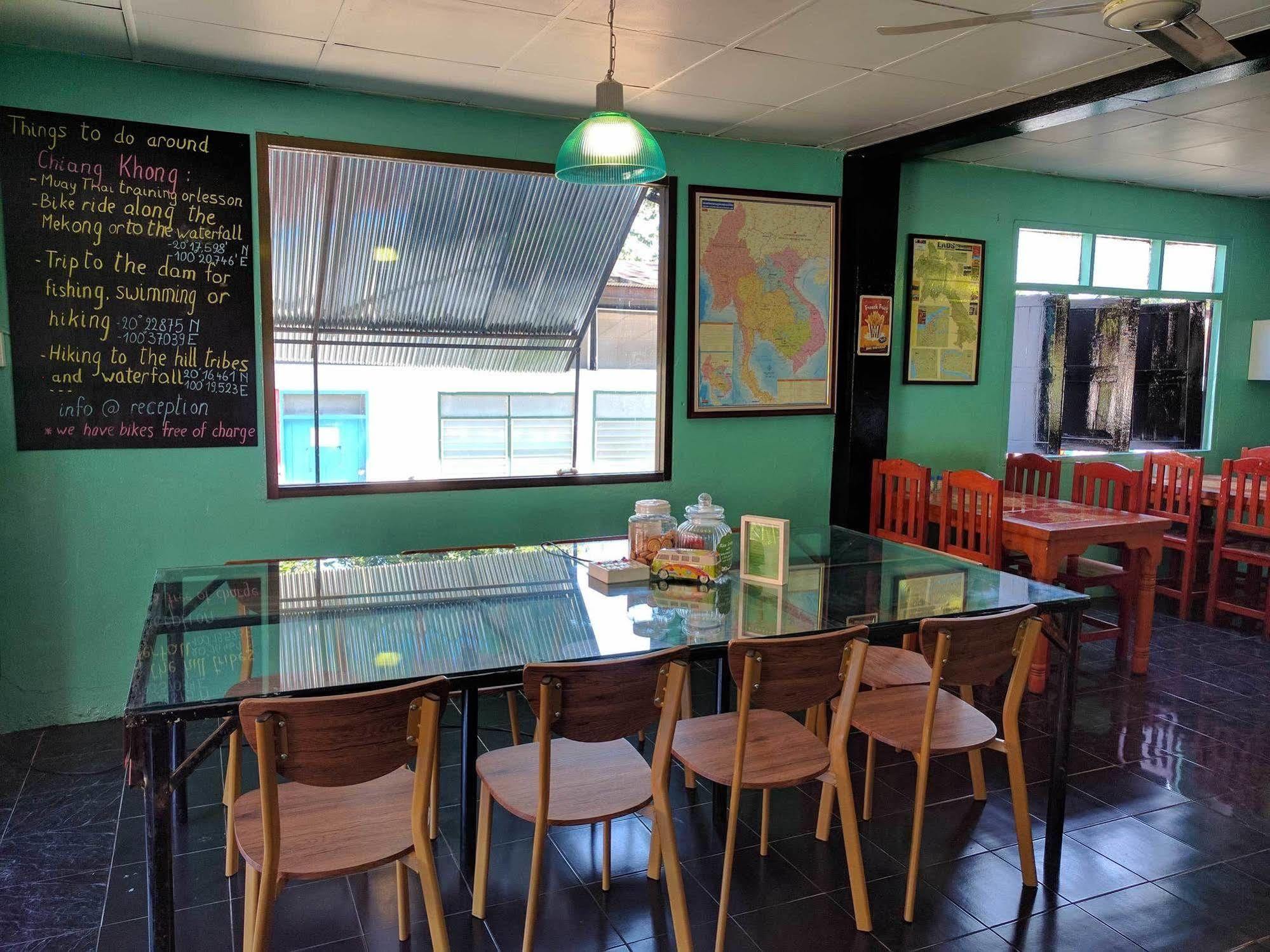 Funky Box Hostel Chiang Khong Esterno foto