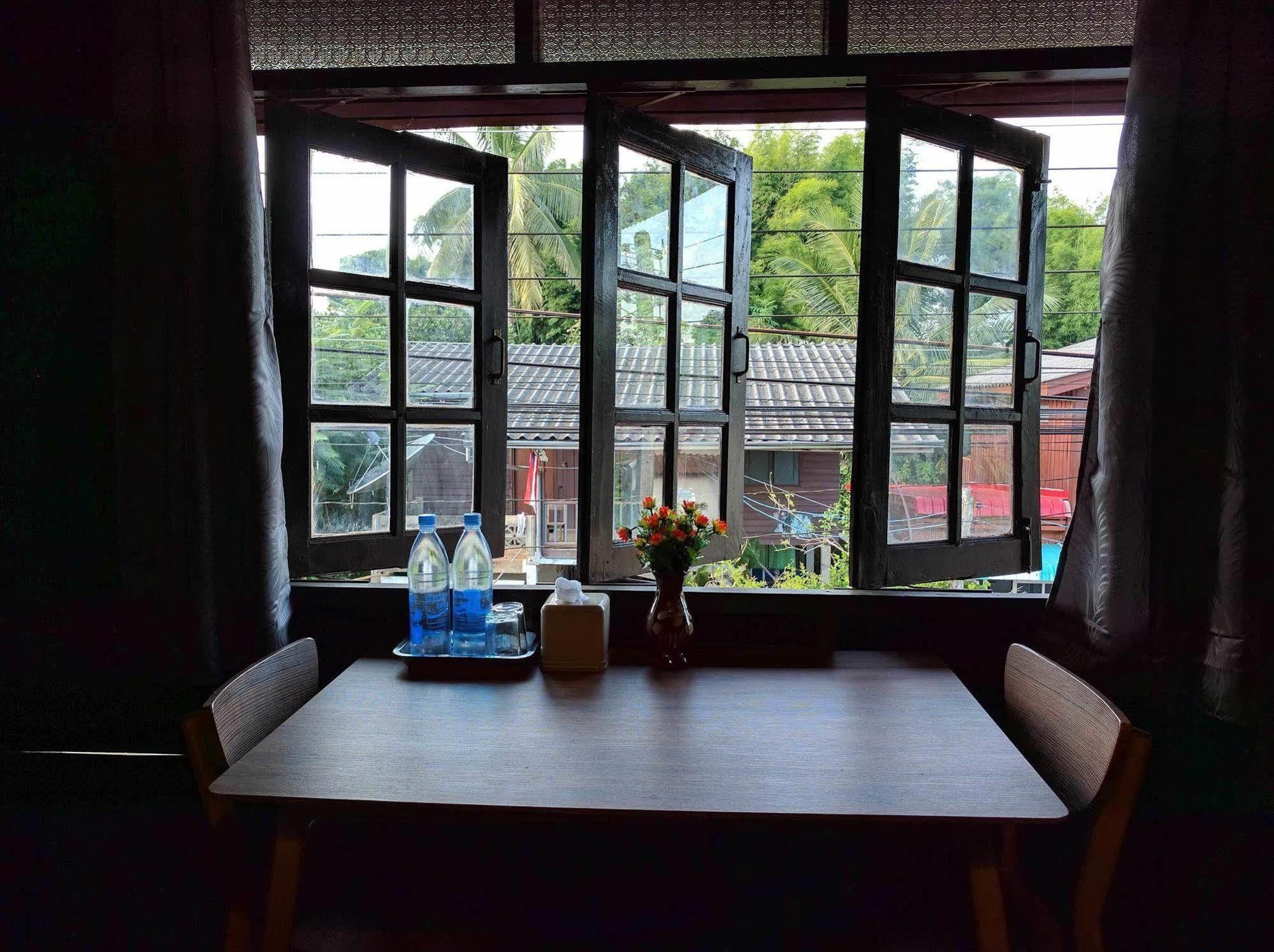 Funky Box Hostel Chiang Khong Esterno foto